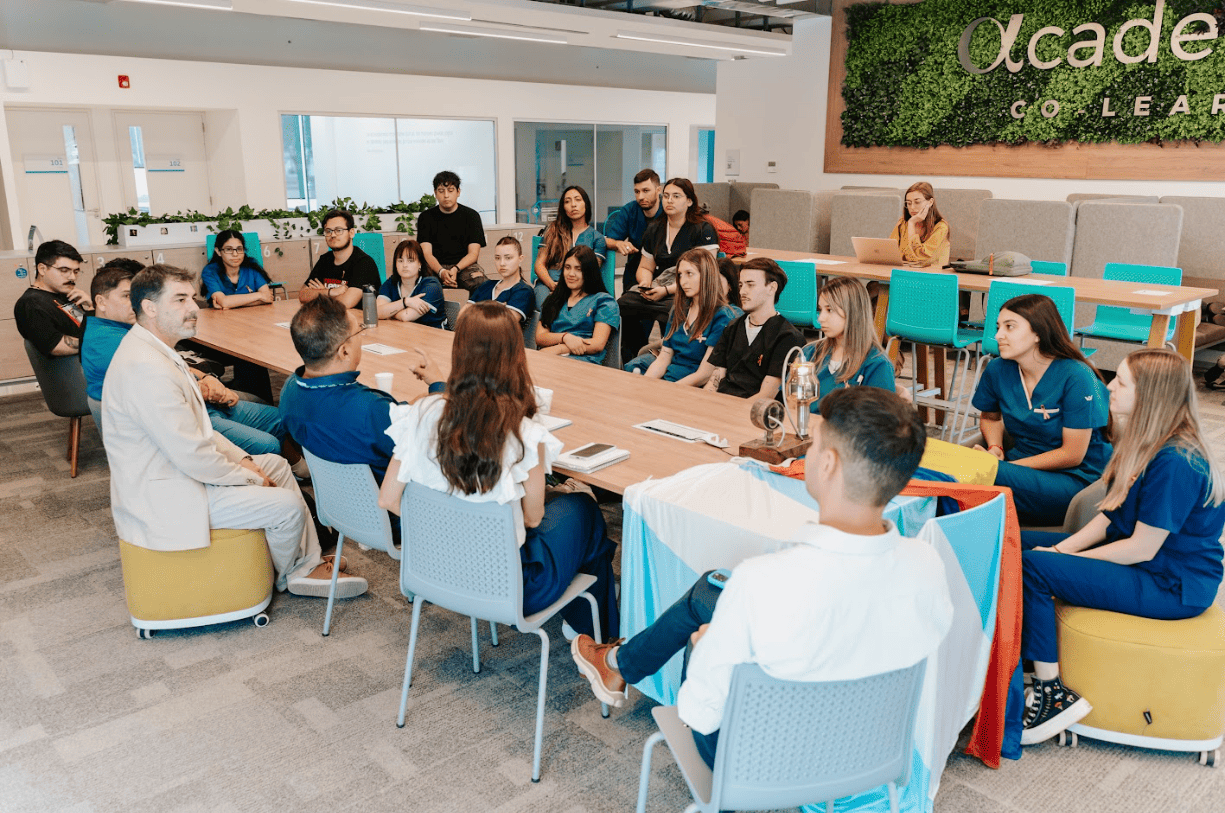 SEC - Diálogos Clínicos Grupales, Interdisciplinarios y Generativos