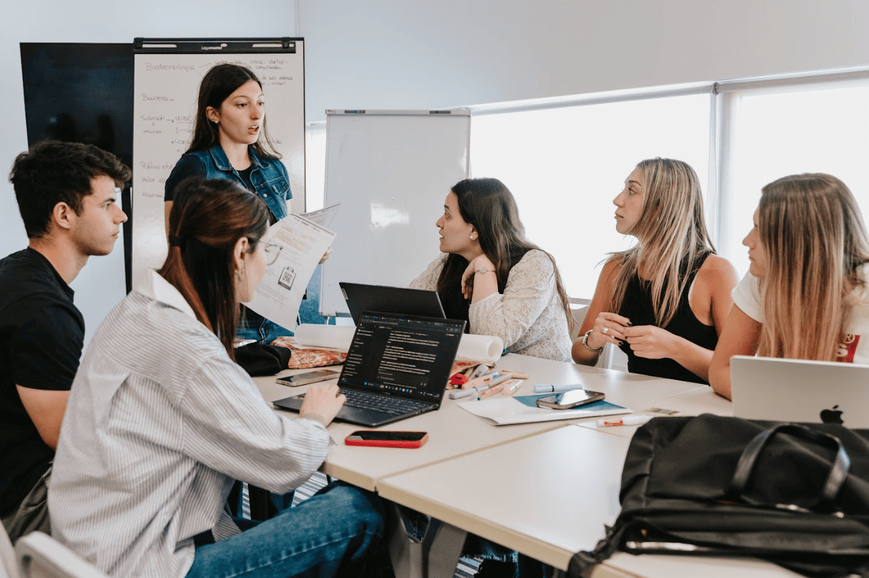 SEC - Diálogos Informáticos