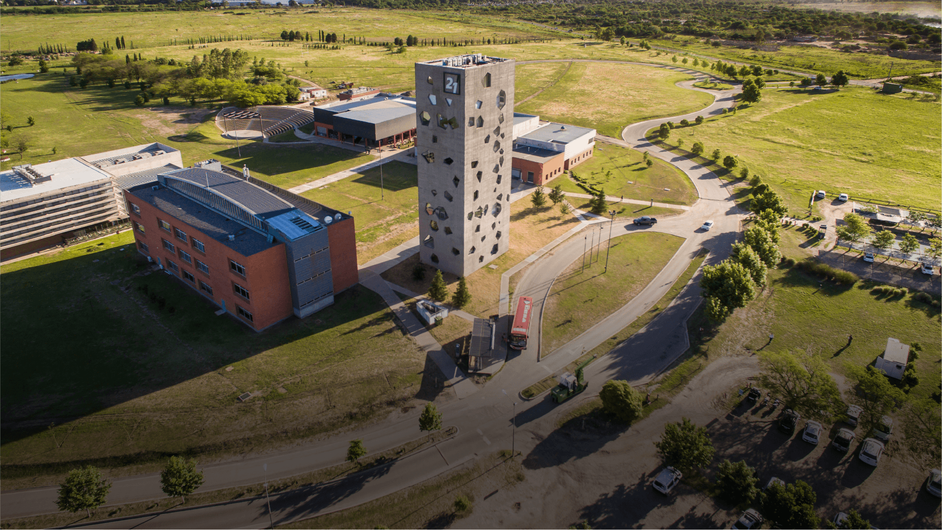campus-universidad-siglo-21